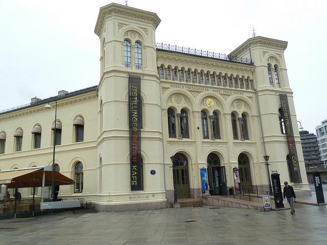 7342181564_f29f12678c_z