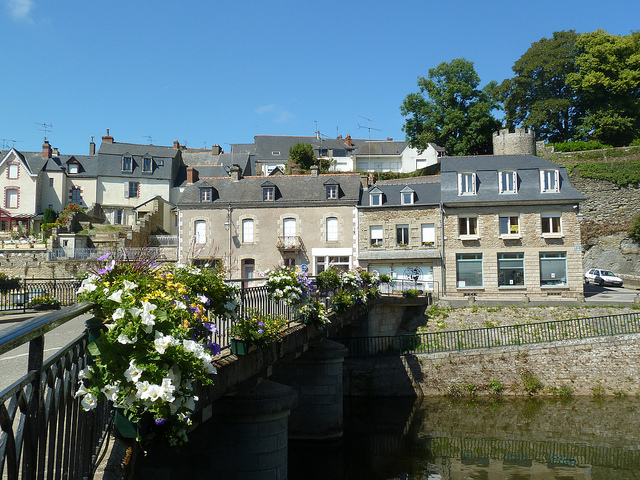 5805612828_123243a2d8_z