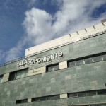 Edificio del Talasoponiente frente al puerto